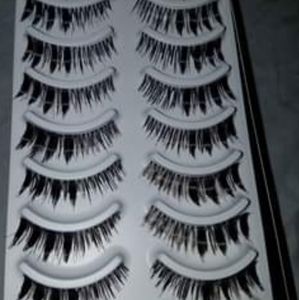10 sets of lashes!